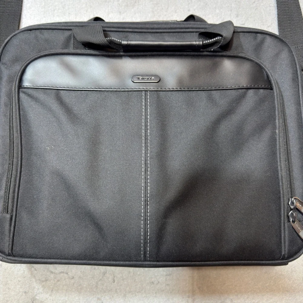 Targus Laptop Messenger Bag Unisex Black TCT027US-94 Padded Shoulder Strap 16in